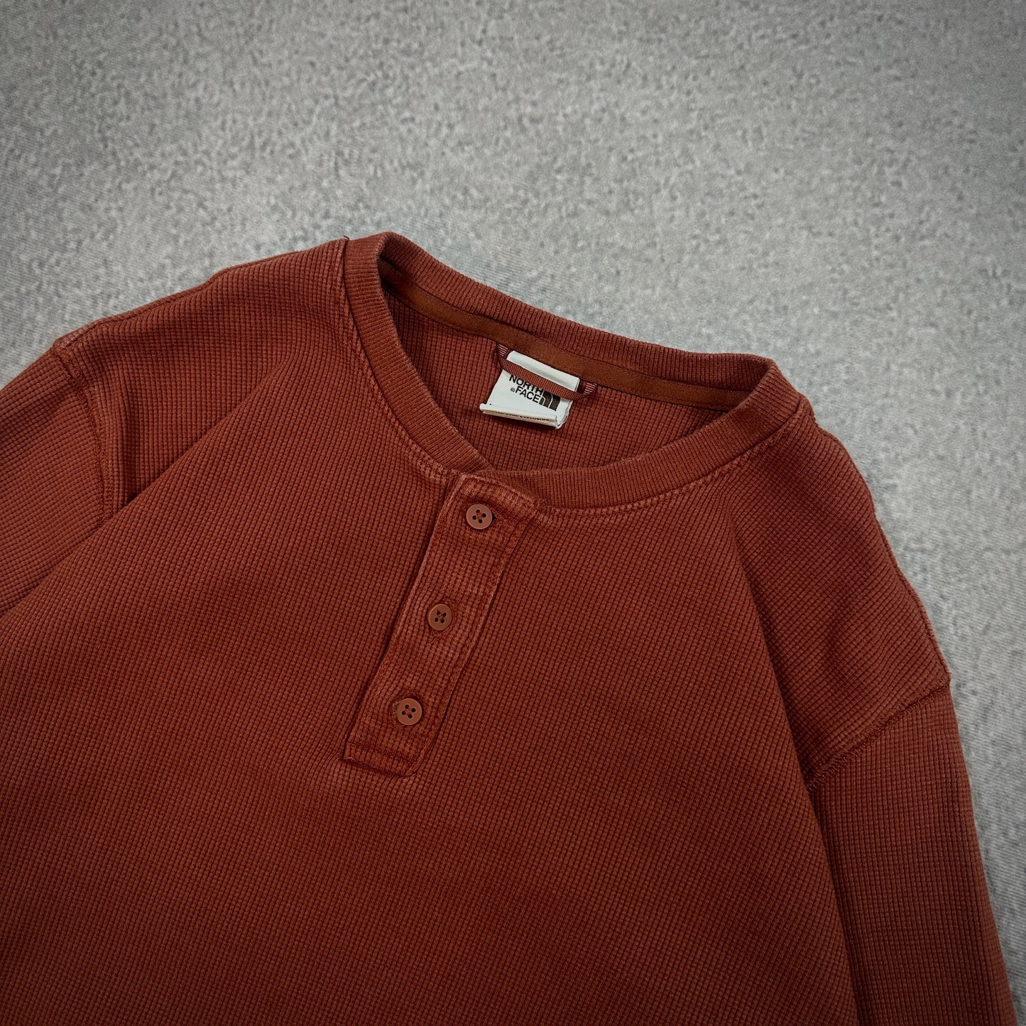 The North Face Thermal Waffle Knit Henley Shirt Rust 00's - S