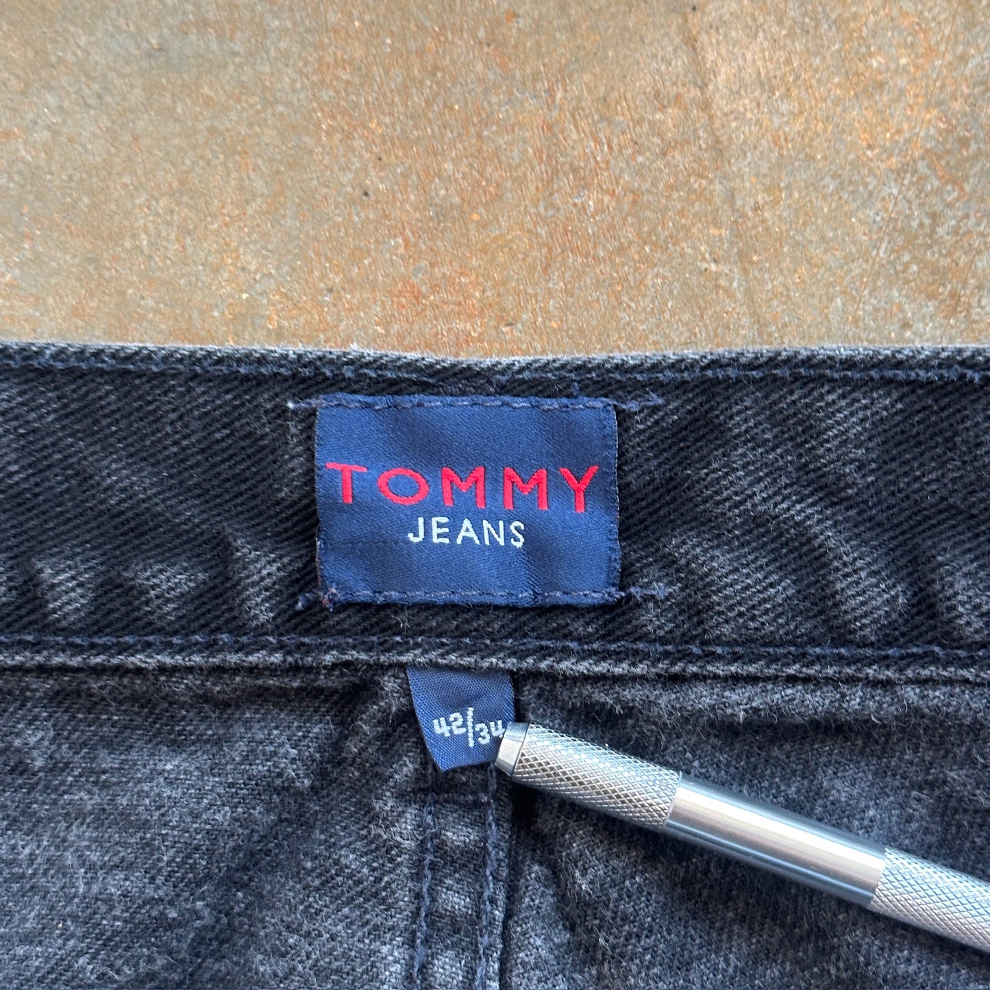 Tommy Hilfiger Baggy Jeans Spellout Embroidered Dark Wash Black Skater 00's - 40