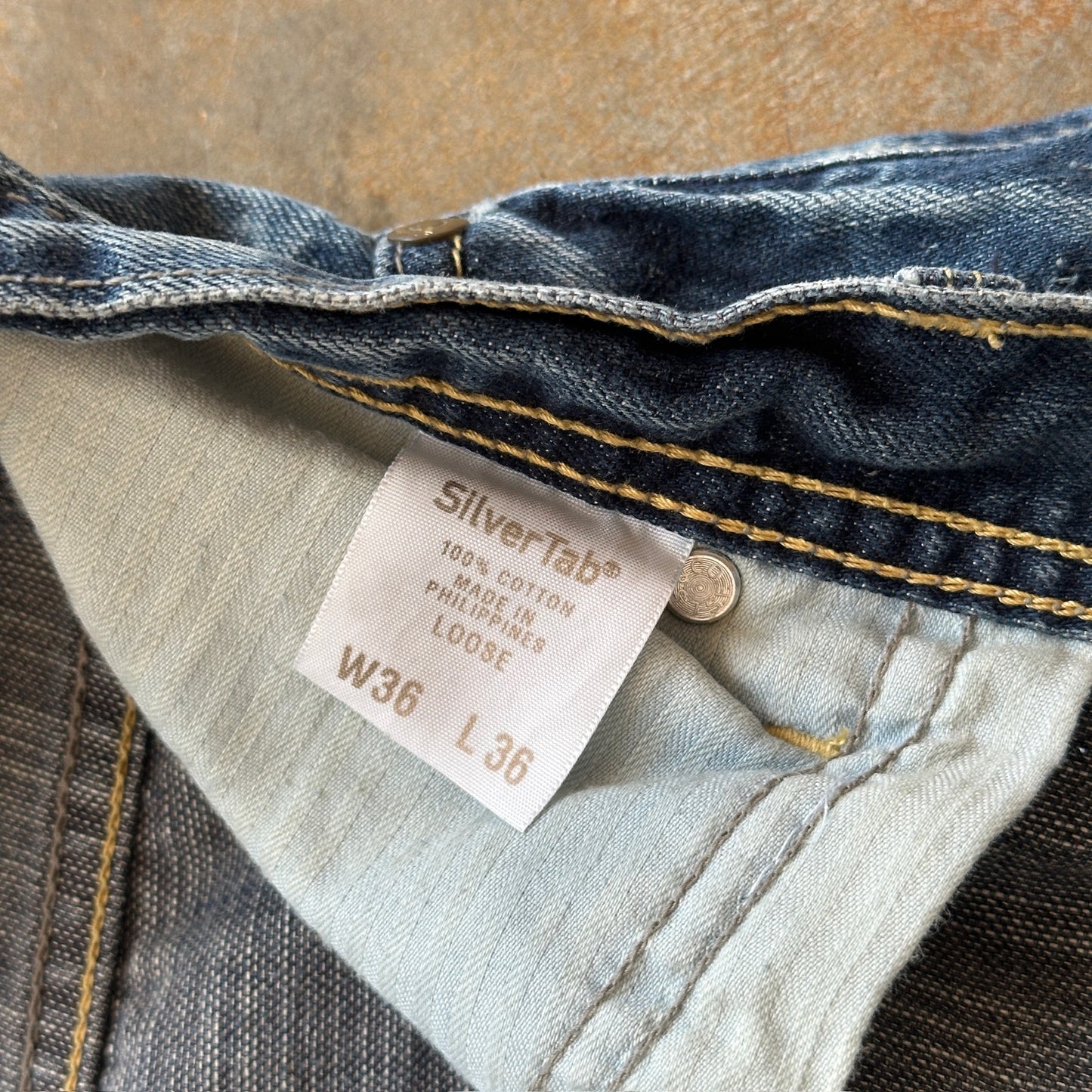 Levis Silvertab Loose Fit Wide Leg Baggy Skater y2k Blue Jeans 00's - 36