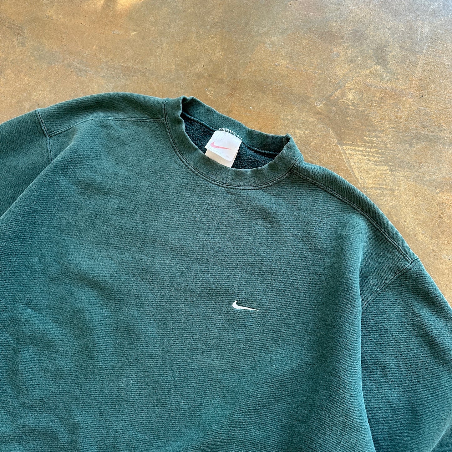 Nike Green Crewneck Faded Distressed Sweatshirt Pullover Mini Swoosh 90's - XL