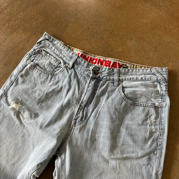 Light Wash 90's Union Bay Baggy Jeans - 38 hover