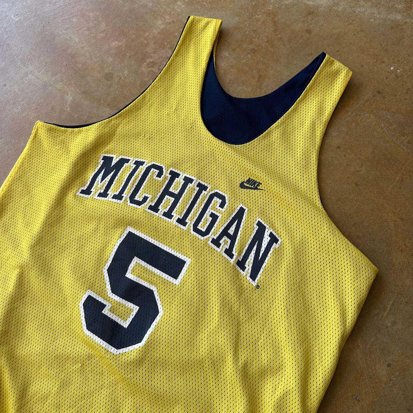 RARE Nike Michigan Basketball Fab Five Reversible Jersey 90's - L