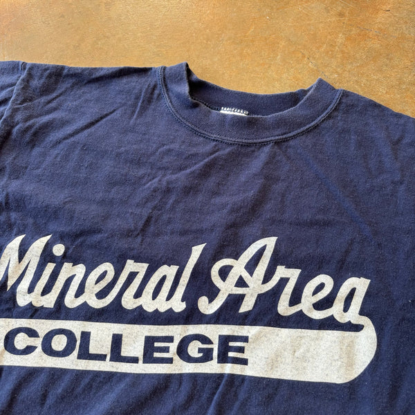 Mineral Area College MAC Russell Single Stitched Shirt 90's - M hover