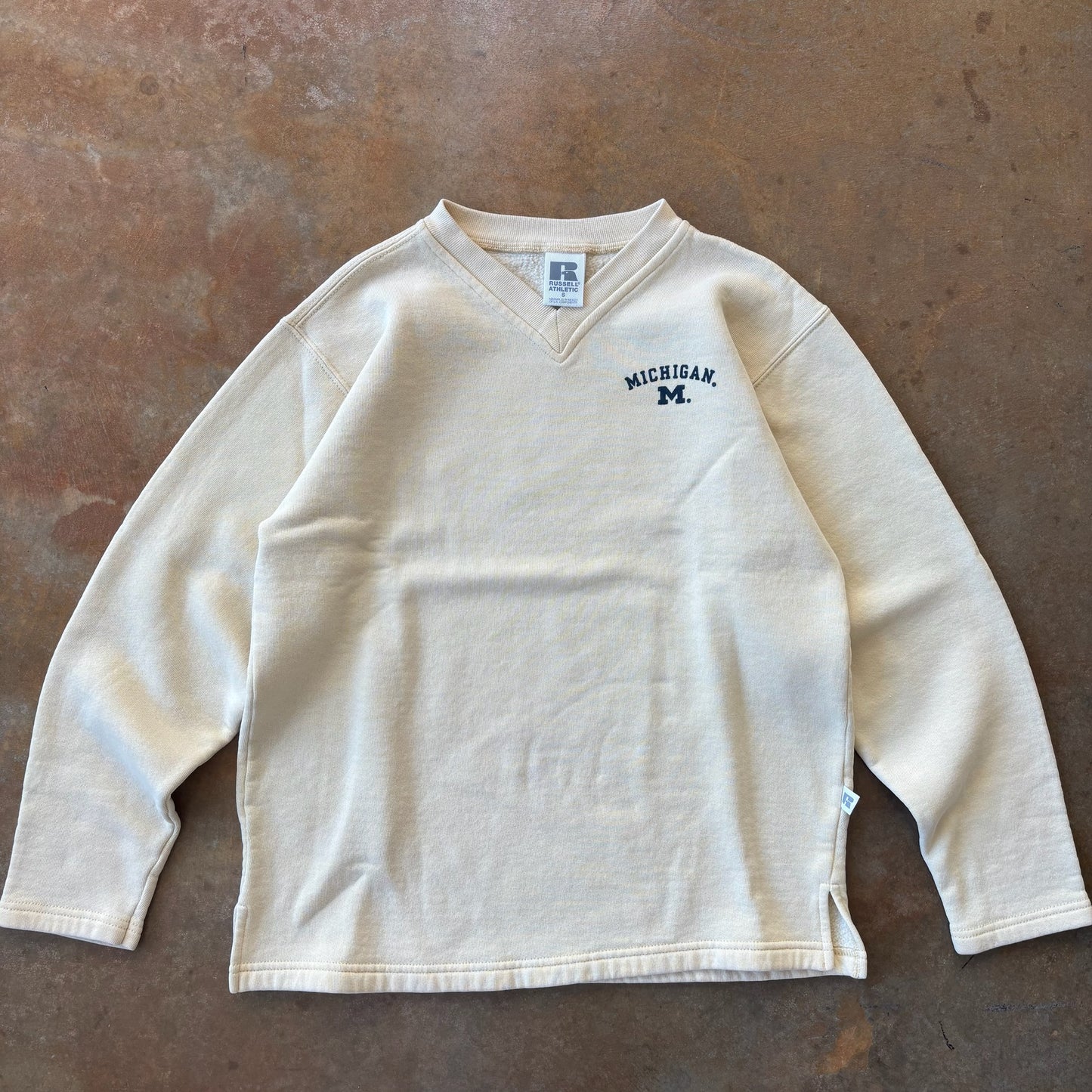 University of Michigan V Neck Sweatshirt Russell Athletic 00's - S