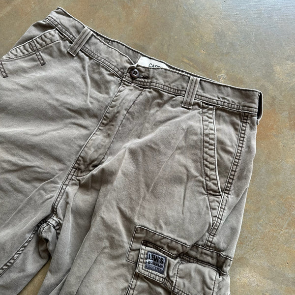 Levi's Cargo Shorts Baggy Skater Workwear 00's - 36 hover