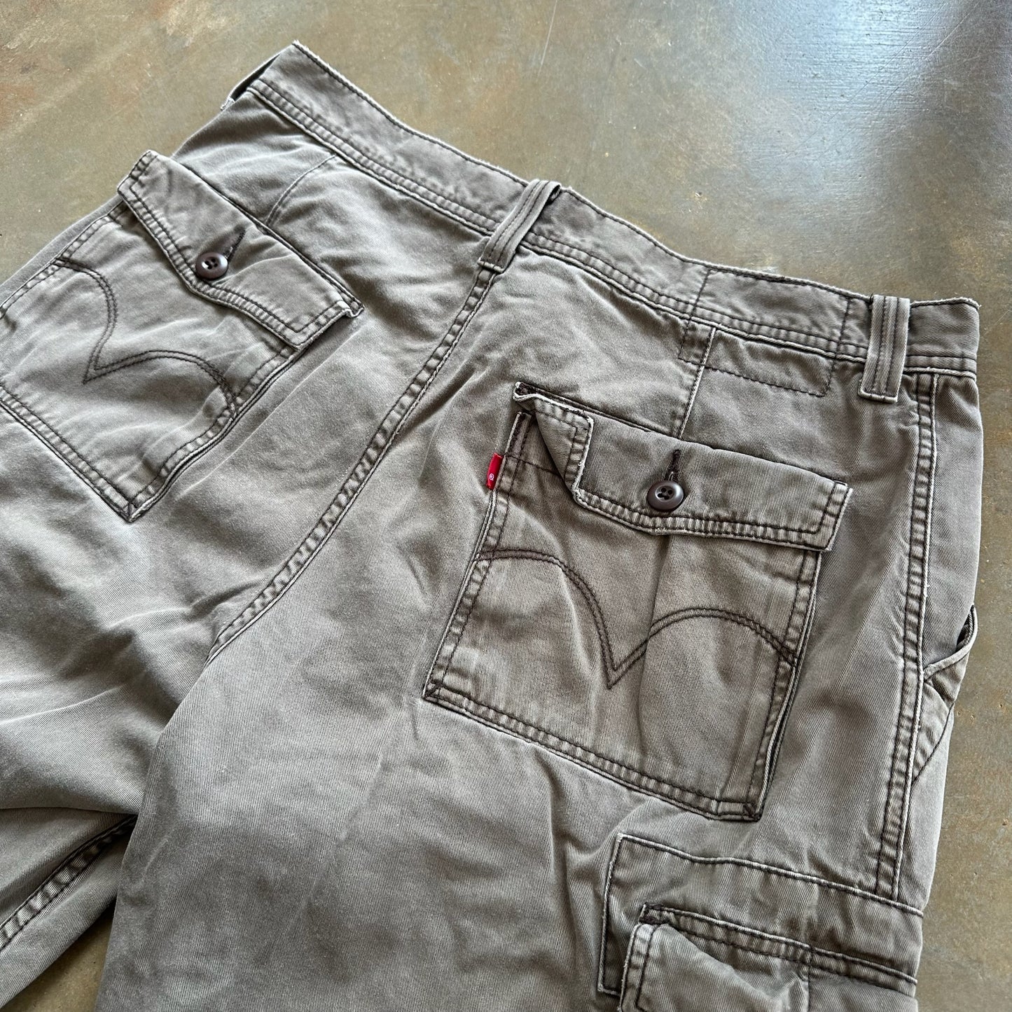 Levi's Cargo Shorts Baggy Skater Workwear 00's - 36
