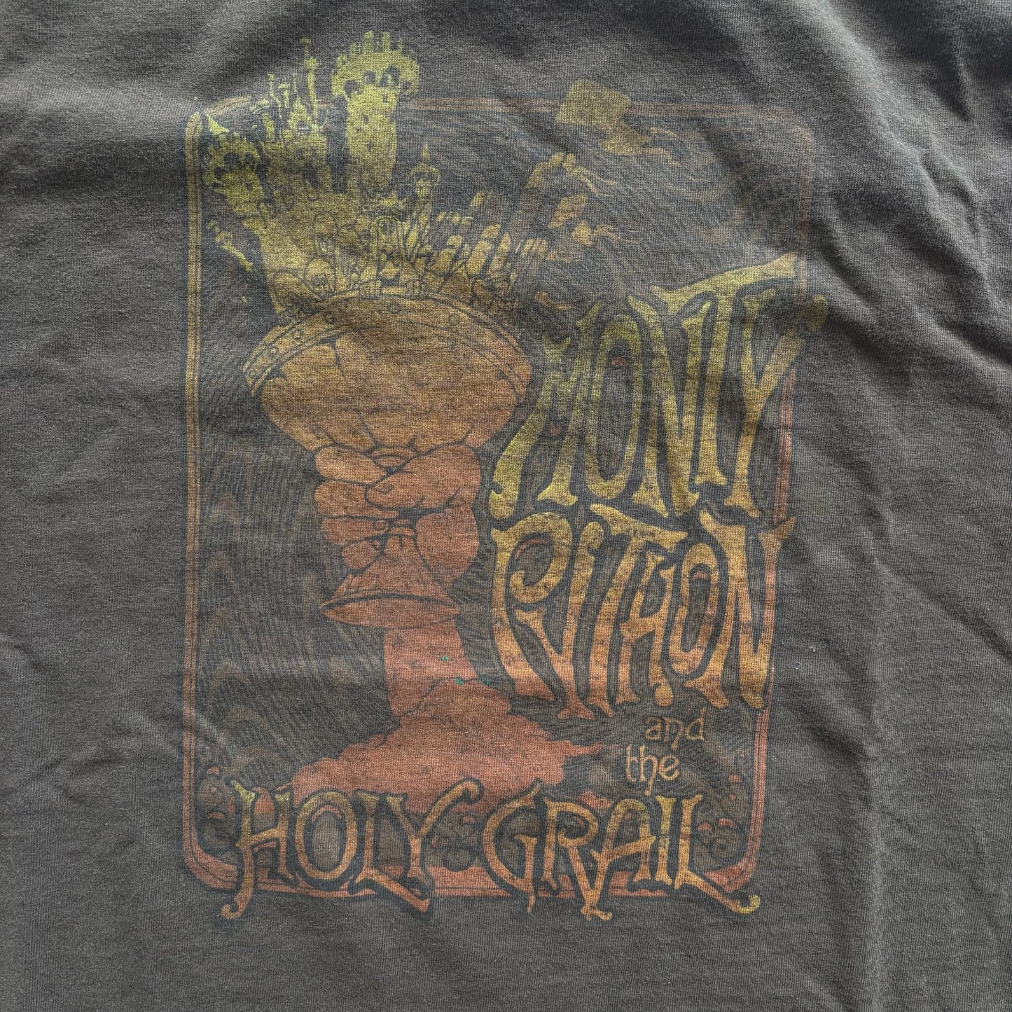 Monty Python And The Holy Grail Faded Graphic T Shirt 90's - L