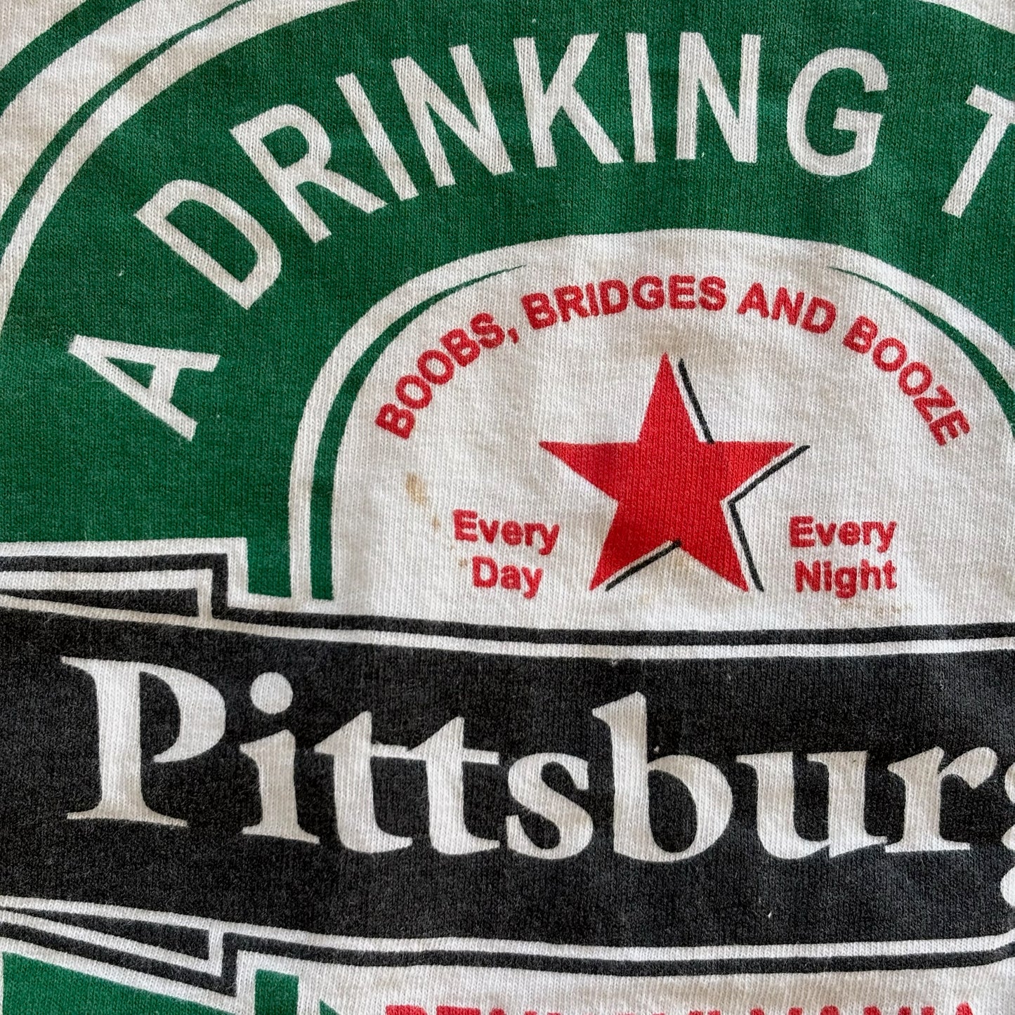 Pittsburgh Heineken Parody Shirt Drinking Town Football Problem Graphic Shirt 90's - L