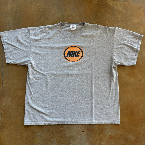Nike Basketball Center Logo Double Sided Faded Graphic Oversized Shirt 90's - XL