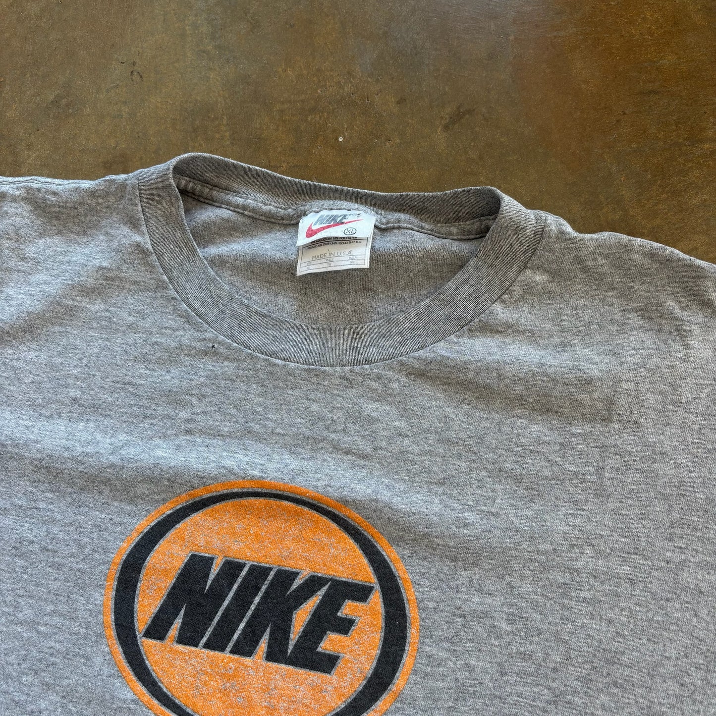 Nike Basketball Center Logo Double Sided Faded Graphic Oversized Shirt 90's - XL