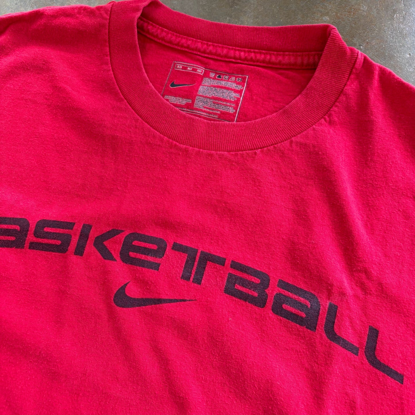 Nike Basketball Spellout Center Swoosh T Shirt 00's - XL