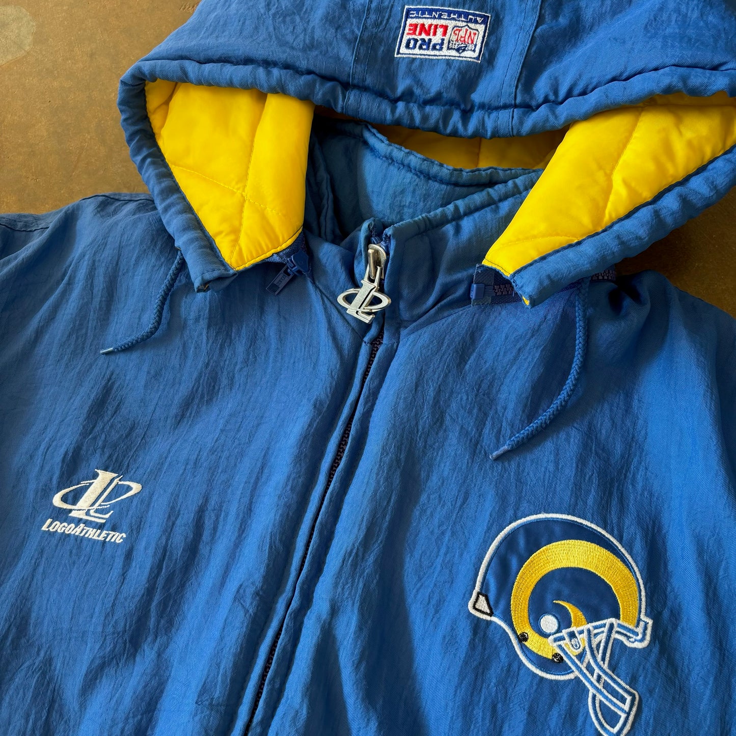 St. Louis Rams Logo Athletic Puffer Jacket NFL Pro Line 90's - L