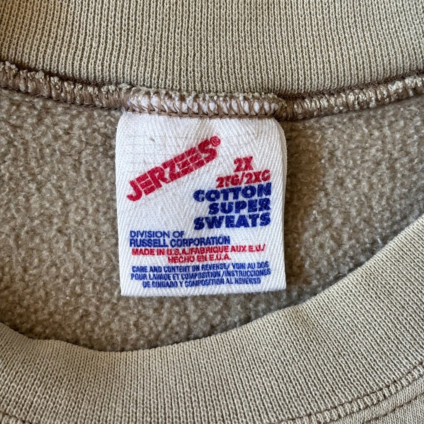 Sports Center Graphic Sweatshirt Facility Cream Crewneck Jerzees 90's - 2XL