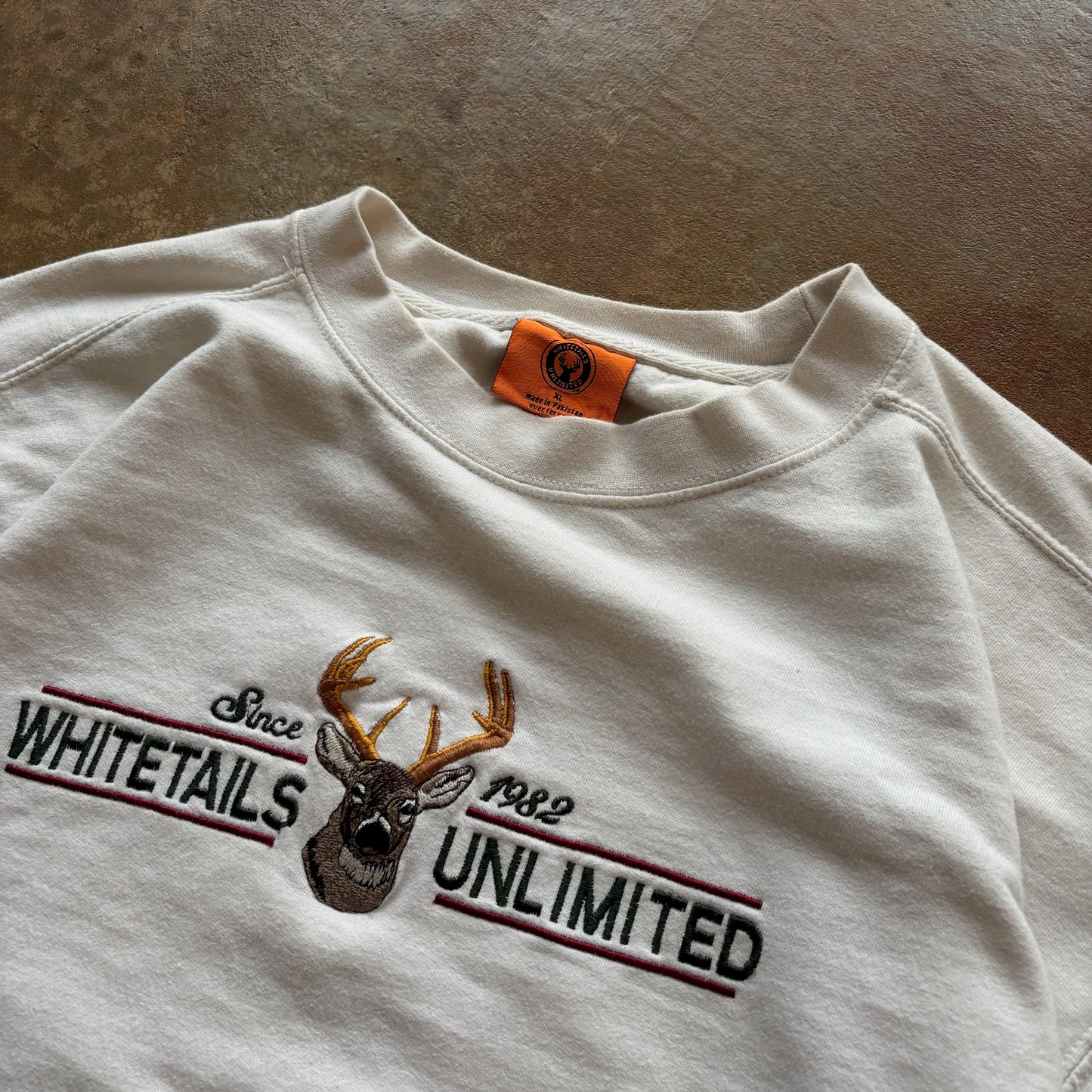 Whitetails Unlimited Hunting Deer Embroidered Sweatshirt Nature Graphic 90's - XL