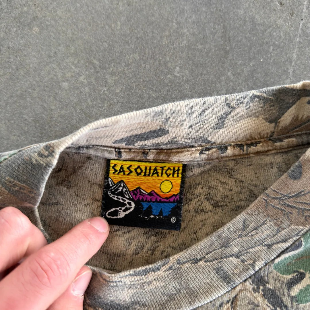 Sasquatch Camo Faded Long Sleeve Pocket Tee Shirt 90's - L