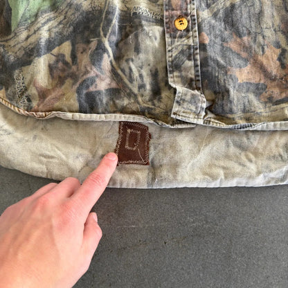 Distressed Faded DuxBak Camo Realtree Button Up Shirt 90's - M