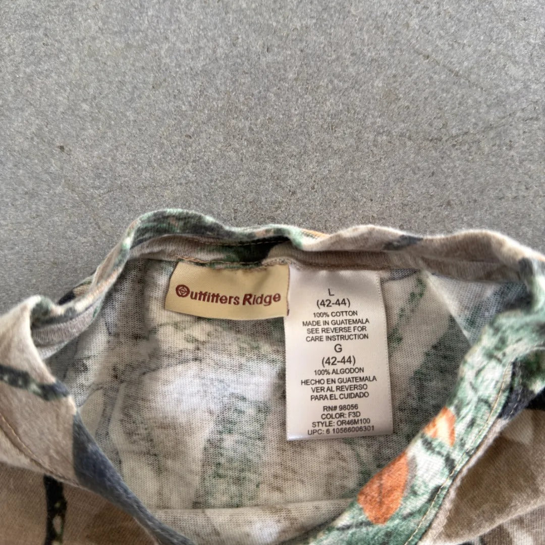 Outfitters Ridge Fusion Camo Pocket T Shirt 00's - L