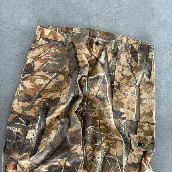 Skyline Camo Inc Distressed Cargo Pants 90's - XL hover